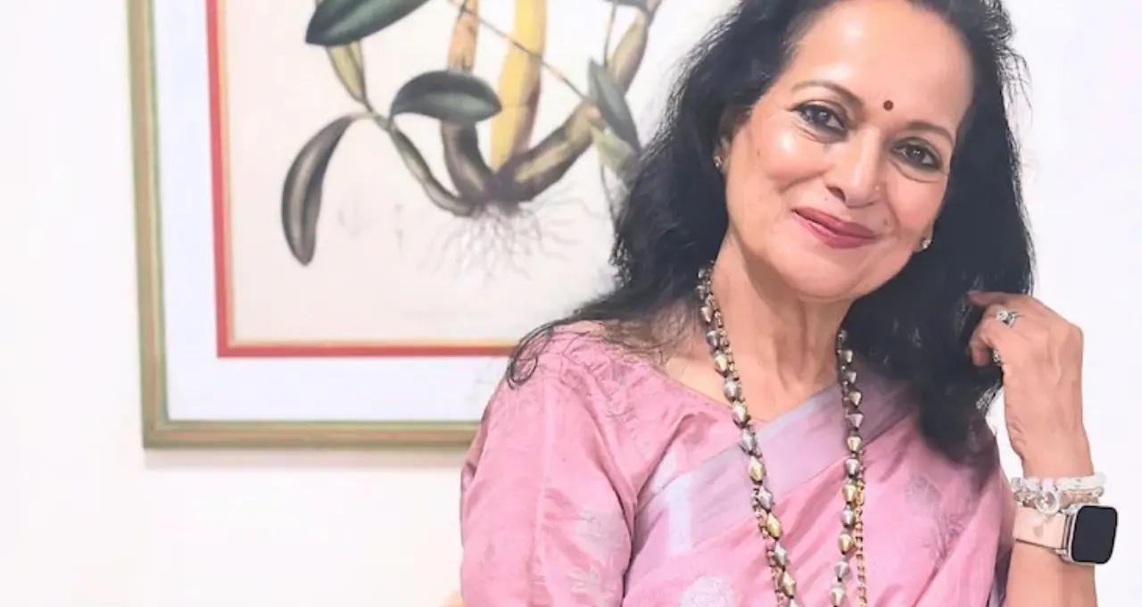 Actress Himani Shivpuri: DDLJ-তে কাজলের পিসি ‘কাম্মো’ হঠাৎ কোথায় গেলেন? স্বামীর মৃত্যুর পর বদলে যায় অভিনেত্রীর জীবন
