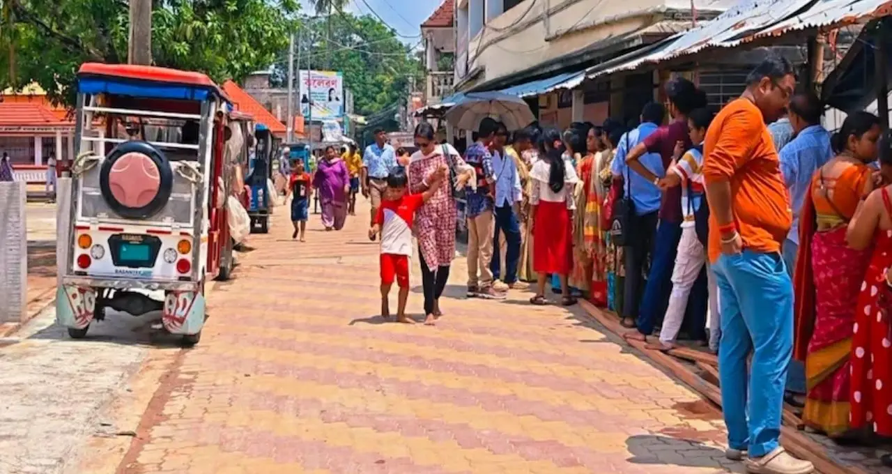 জন্মাষ্টমীর আগে কচুয়া ধামে জোর প্রস্তুতি, ভিড় সামলাতে বিশাল ব্যারিকেড! বসছে নাইট ভিশন ক্যামেরা, থাকছে মেডিক্যাল ক্যাম্প
