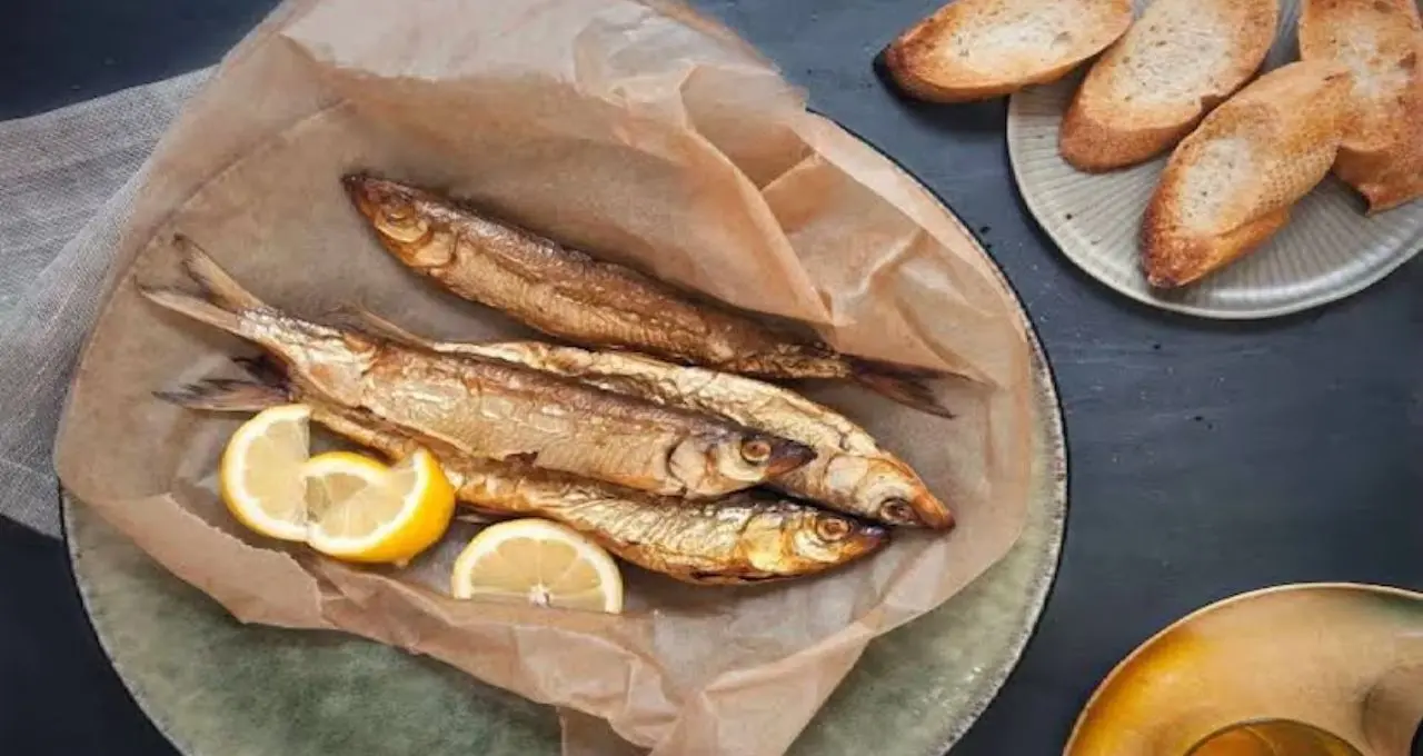 Omega 3 Rich Fish: রুই-কাতলা-ইলিশকে টেক্কা! এই মাছেই মেলে সবচেয়ে বেশি ওমেগা-৩, হার্ট ও মস্তিষ্কের জন্যও উপকারী