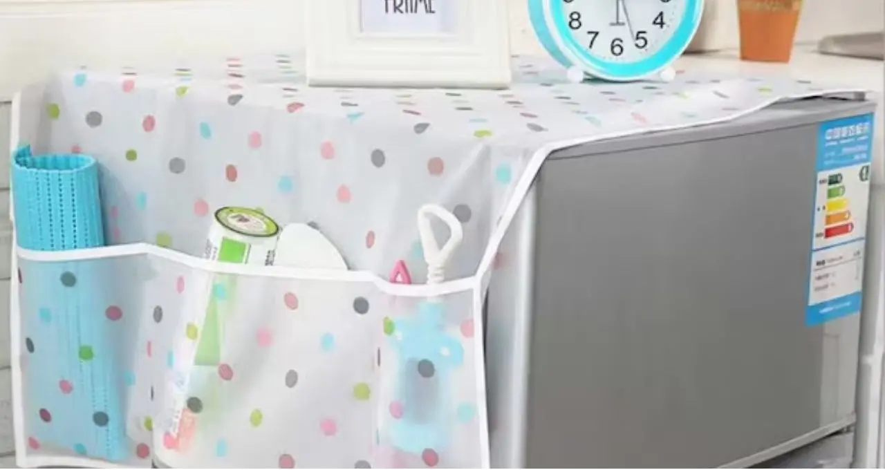 Fridge Tips: ফ্রিজের মাথায় কভার চাপিয়ে রাখছেন? হতে পারে বড় বিপদ, বাড়তে পারে বিলও! জানুন কী করবেন
