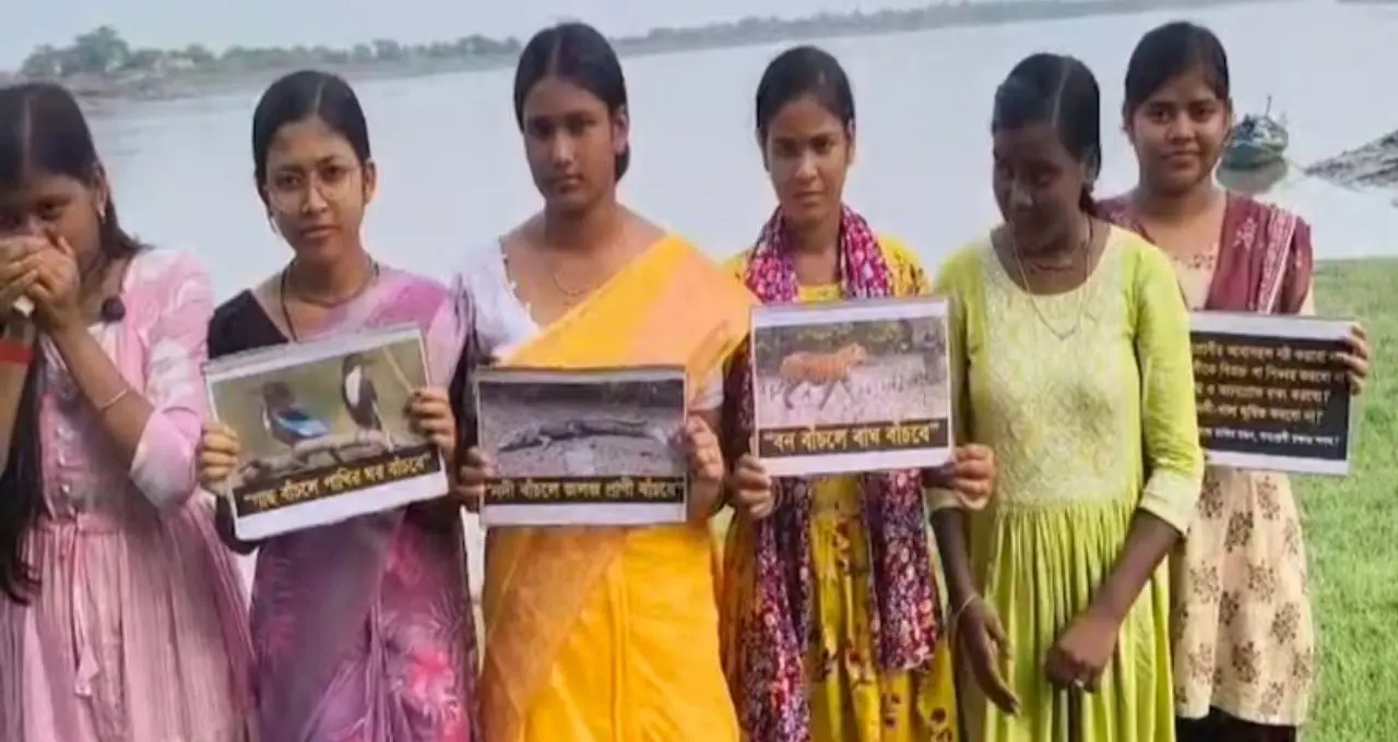 সুন্দরবন বাঁচাতে খুদেদের লড়াই! ম্যানগ্রোভ কাটা বন্ধের বার্তা হিঙ্গলগঞ্জে, প্রকৃতি রক্ষার শপথ পড়ুয়াদের