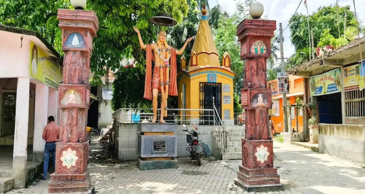 গুপ্ত-পাল-সেন থেকে সুলতানি শাসন, বাংলার বুকেই লুকিয়ে ইতিহাসের প্রাচীন শহর! উইকেন্ডে ঘুরে আসুন গৌড়
