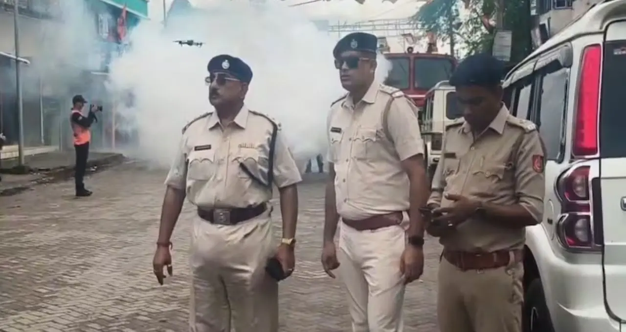 সন্দেশখালির গেস্ট হাউসে হঠাৎ জঙ্গি হামলা! গুলির শব্দে চাঞ্চল্য, পরে জানা গেল আসল ঘটনা
