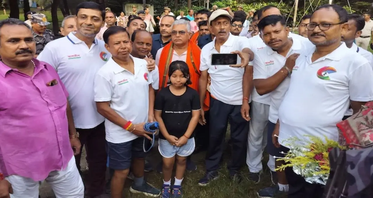 জঙ্গিপুরে পঞ্চায়েত দুর্নীতি নিয়ে কড়া দিলীপ ঘোষ, ‘গত ১৫ বছরের জঞ্জাল সাফ করতে হবে’
