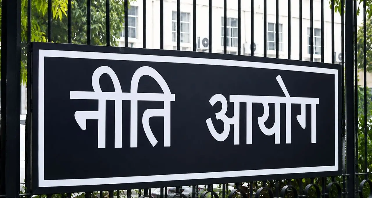 छत्तीसगढ़ पर ₹1.79 लाख करोड़ का कर्ज, राजकोषीय घाटा 5.32% पहुंचा; कांग्रेस ने श्वेतपत्र मांगा