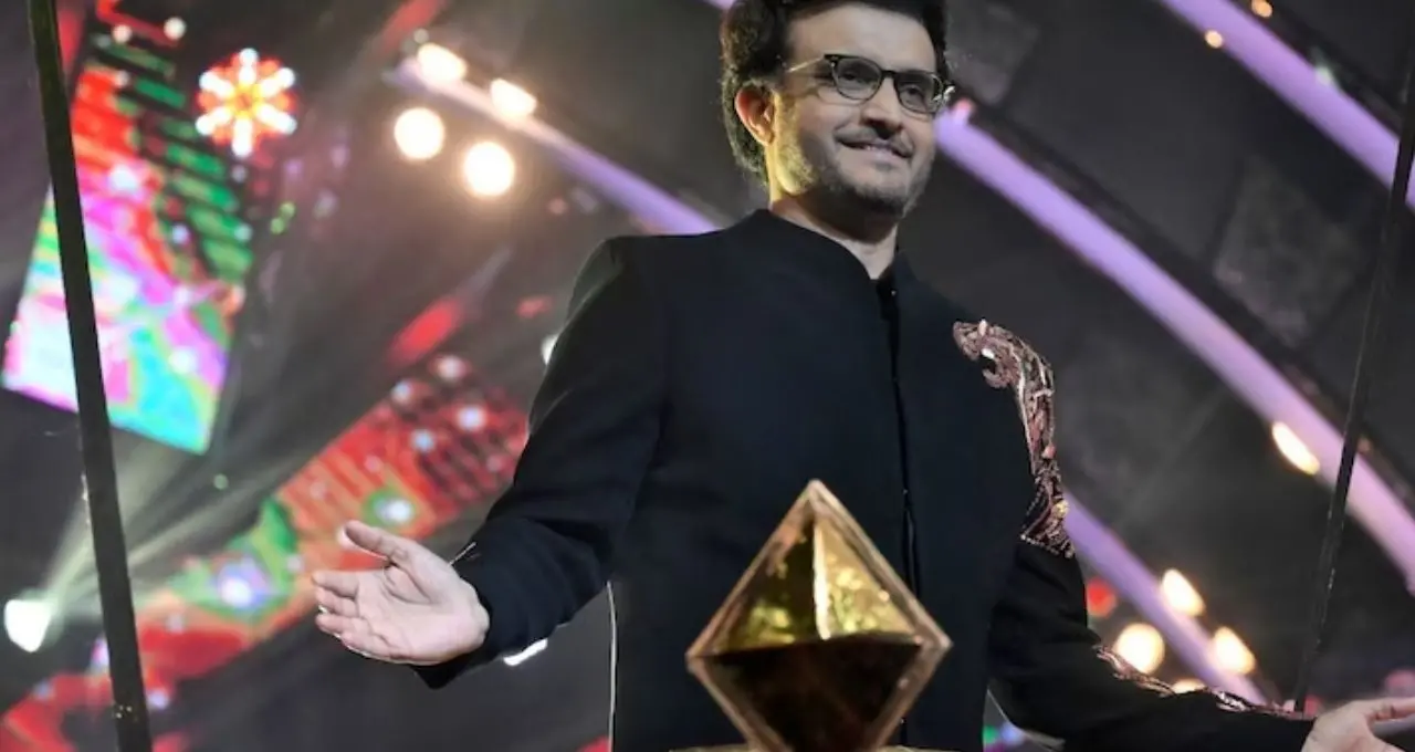 ১৬-১৭ বছরেই বাড়ির বাইরে, নিজের পায়ে দাঁড়ানোর লড়াই! বিগ বসের মঞ্চে সৃজলা গুহর জীবনের অজানা অধ্যায়
