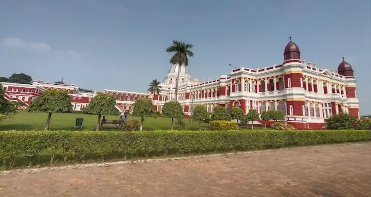 উত্তরবঙ্গে ফের বৃষ্টির দাপট! ৭২ ঘণ্টা পাহাড়ে সতর্কতা, দার্জিলিং-কালিম্পংয়ে ধসের আশঙ্কা
