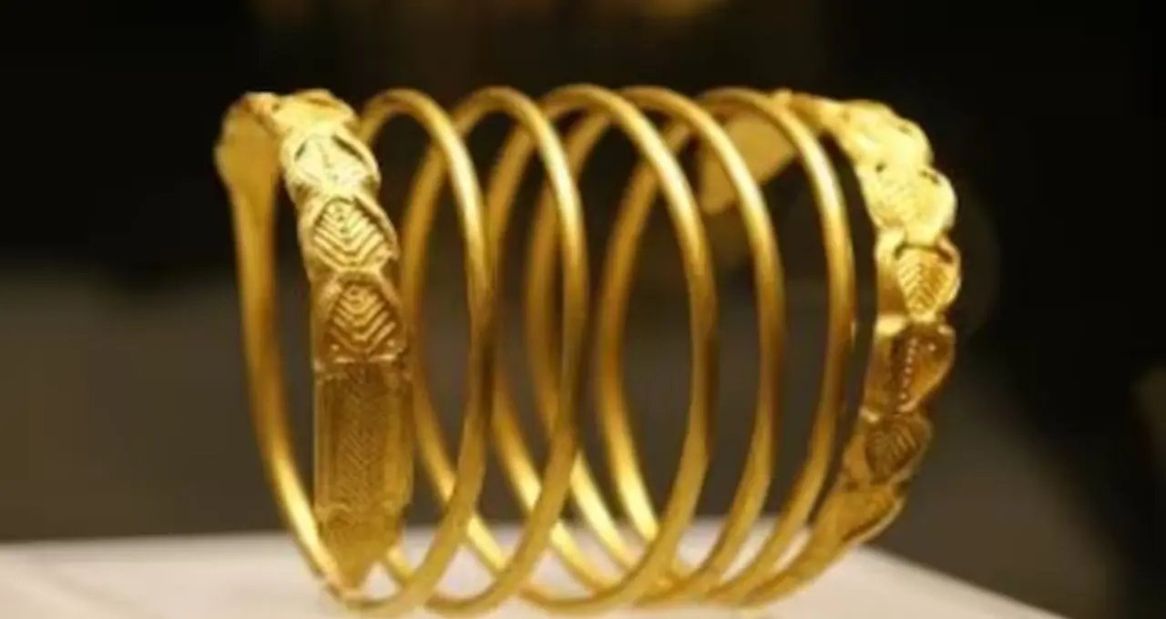 Gold Price Prediction: বছর শেষে সোনার দাম কি ছুঁতে পারে ১.৭ লক্ষ? বড় পূর্বাভাস দিল Goldman Sachs

