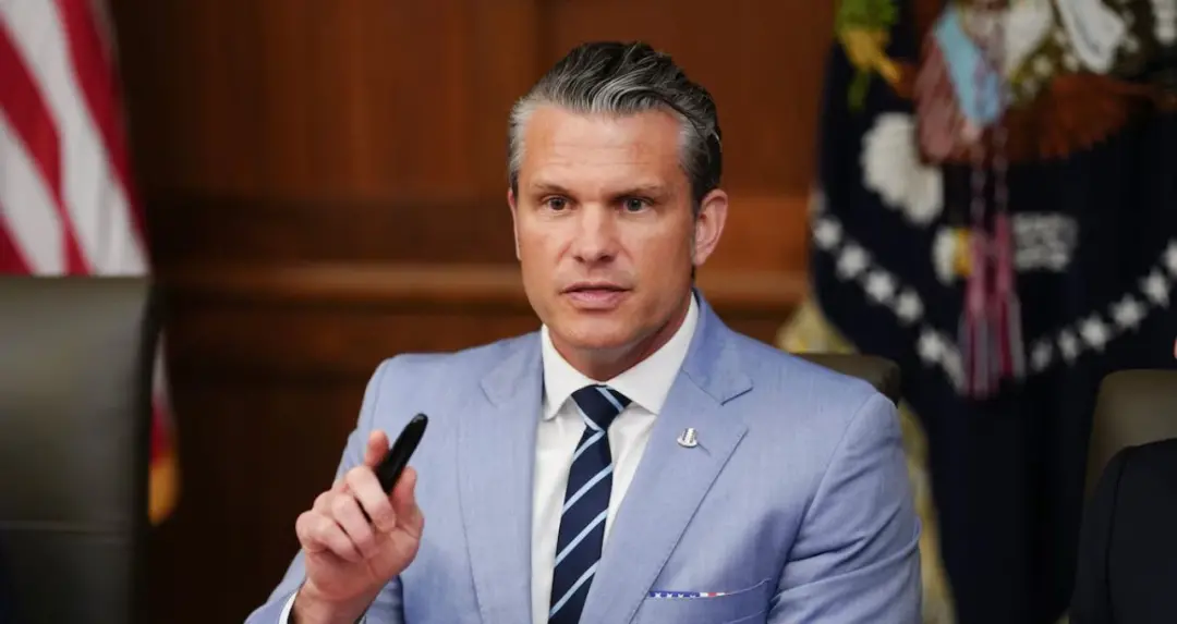 कनाडा में Pete Hegseth की सोशल मीडिया पोस्ट पर विवाद, अधिकारियों ने बताया ‘पद की गरिमा के खिलाफ’