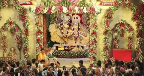 ಇಂದೋರ್ ಕೃಷ್ಣ ದೇವಾಲಯಗಳಲ್ಲಿ ಜನ್ಮಾಷ್ಟಮಿಗೆ ವಿಶೇಷ ಅಲಂಕಾರ ಮತ್ತು ಧಾರ್ಮಿಕ ಕಾರ್ಯಕ್ರಮಗಳ ಸಿದ್ಧತೆ
