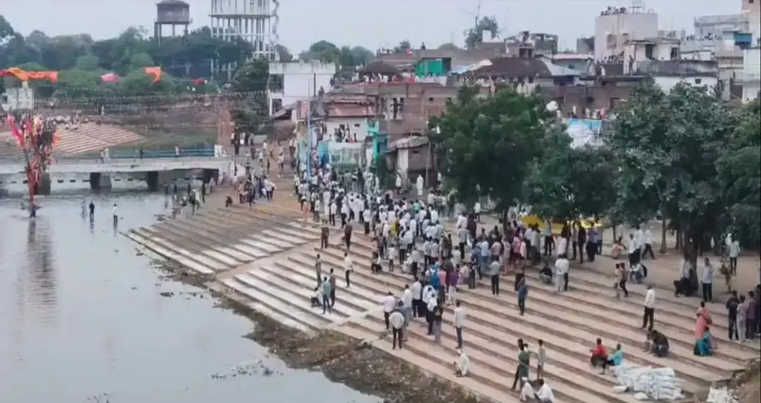 मध्य प्रदेश के गोटमार मेले में 834 लोग घायल, एक की पैर की हड्डी टूटी; पत्थरबाजी से फिर सामने आया खूनी रूप