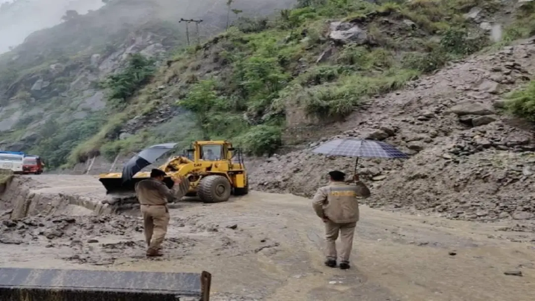 हिमाचल में बारिश कम, तबाही ज्यादा: मानसून में 300 मौतें और ₹1683 करोड़ का नुकसान; 19 सितंबर तक बरसेंगे बादल