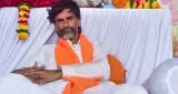 मनोज जरांगे ने 20 दिन बाद खत्म की भूख हड़ताल, महाराष्ट्र सरकार को दिया 90 दिन का समय