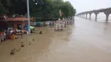 भागलपुर में खतरे के निशान से 11 सेंटीमीटर ऊपर गंगा, 27 घंटे में 12 सेमी घटा पानी