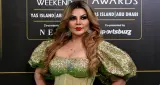 Rakhi Sawant: नमाज पढ़ने के बाद भी नहीं बदली राखी सावंत की ये आदत, बोलीं- 'मैं कपड़े ढंग के नहीं पहनती'