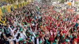 नोएडा में बिजली के लिए 15वें दिन भी प्रदर्शन, 5 महिलाओं की तबीयत बिगड़ी; लिखित आश्वासन पर अड़े प्रदर्शनकारी