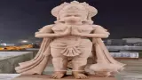 हनुमान जी भक्ति सेवा, समर्पण के प्रतीक अयोध्या पहुंचीं हनुमान अंश’ की निर्माता संतों से लिया आशीर्वाद