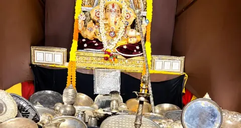 उज्जैन में 45 लाख की चांदी से सजे बप्पा, 20 किलो चांदी से तैयार हुआ अनोखा गणेश पंडाल