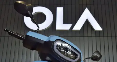Ola Electric Share: 4 दिन की तेजी के बाद 9% टूटा शेयर, Rights Issue के ऐलान से बढ़ी हलचल
