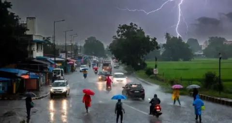 IMD Issues Heavy Rainfall and Thunderstorm Alert Across Several States