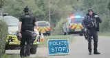 RAF Fairford के पास बड़ा सुरक्षा अभियान, विस्फोटक कानून के तहत कई गिरफ्तारियां; गांव खाली कराया गया