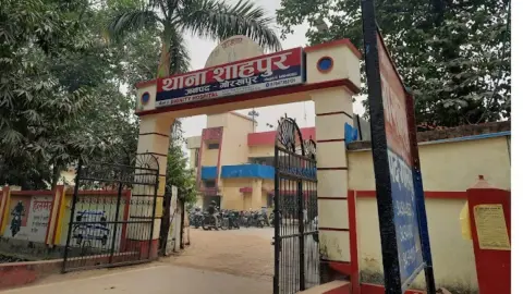 গোরখপুরে ভুয়া পুলিশ-আইনজীবী মারামারির ভিডিও ভাইরাল, লাইক-ভিউয়ের জন্য তৈরি বলে পুলিশের দাবি