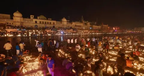 अयोध्या दीपोत्सव 2026: रामनगरी में 30 लाख दीये और 2,100 ड्रोन शो, यूपीएसटीडीसी ने टूर पैकेज लॉन्च किया