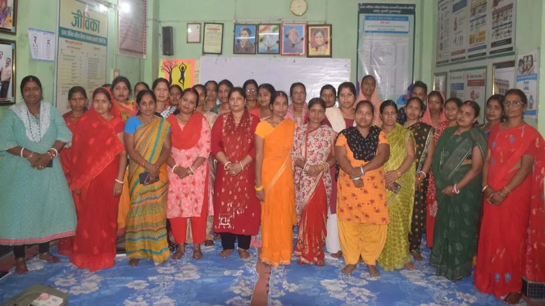 कभी चौका-बर्तन में बीतता था समय, अब उद्यमी बन बदल रहीं गांव की तकदीर एक साल में 105 लोगों को दिया रोजगार