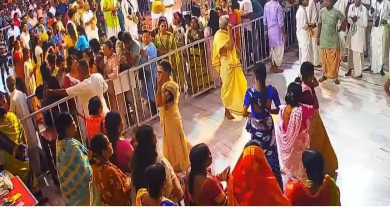 Janmashtami Festival: সেল রুটি থেকে চিউরা-দই, নেপালি পরিবারে জন্মাষ্টমীর পাতে থাকে কোন কোন বিশেষ পদ? জানুন ঐতিহ্য
