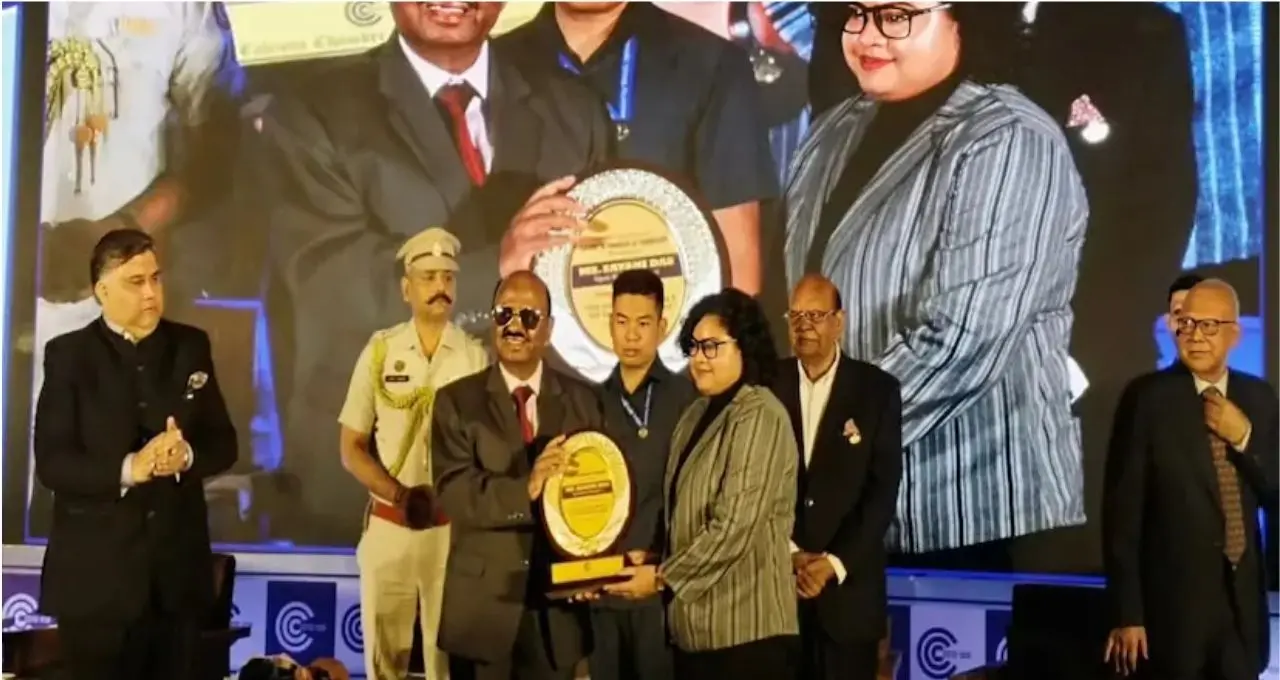 আজীবন ফার্স্ট ক্লাসে বিনামূল্যে সফর! রেলের বিশেষ সম্মান পেলেন বাংলার এই ‘জলকন্যা’, জানুন কে তিনি
