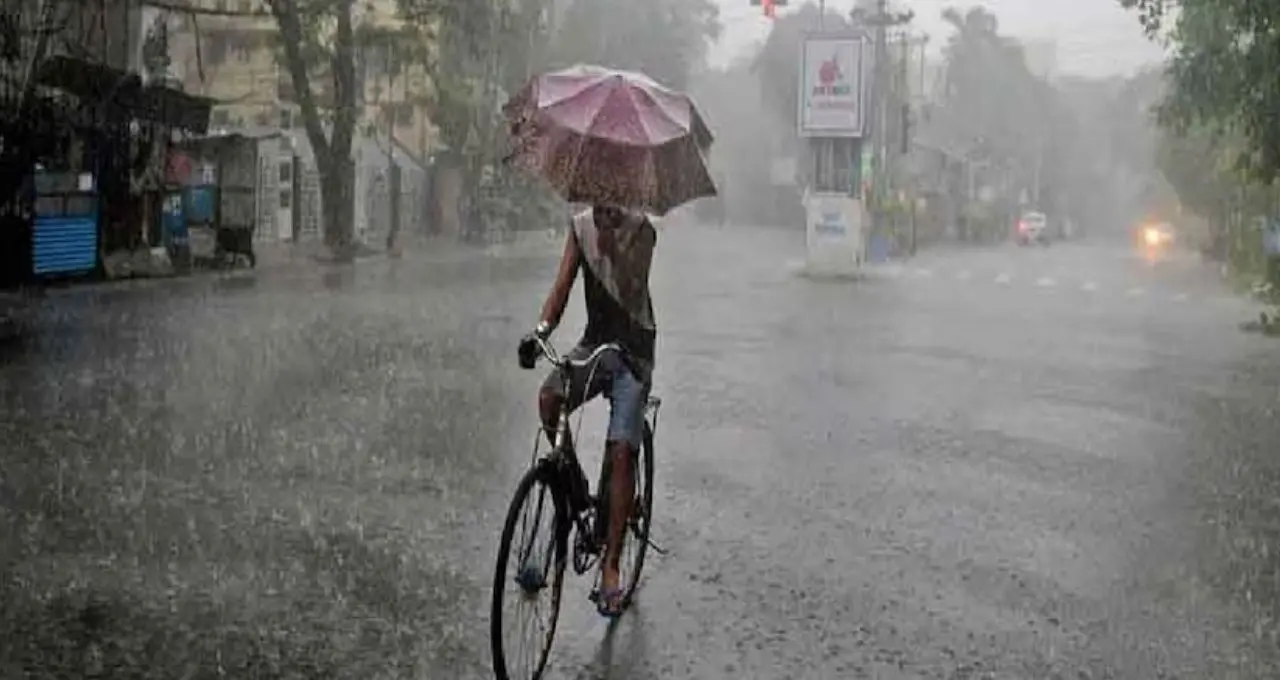 কালই বদলে যাবে আবহাওয়া! ১৯ রাজ্যে ভারী বৃষ্টির সঙ্গে ঝড়-বজ্রপাতের সতর্কতা, সমুদ্রে ৬৫ কিমি বেগে হাওয়া

