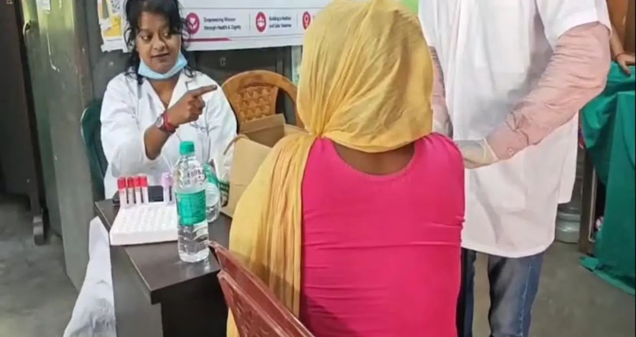 Free Health Camp: শান্তিপুরে বিনামূল্যে ক্যানসার পরীক্ষা! অত্যাধুনিক মোবাইল বাসে সারভাইকাল, স্তন ও ওরাল ক্যানসার স্ক্রিনিং

