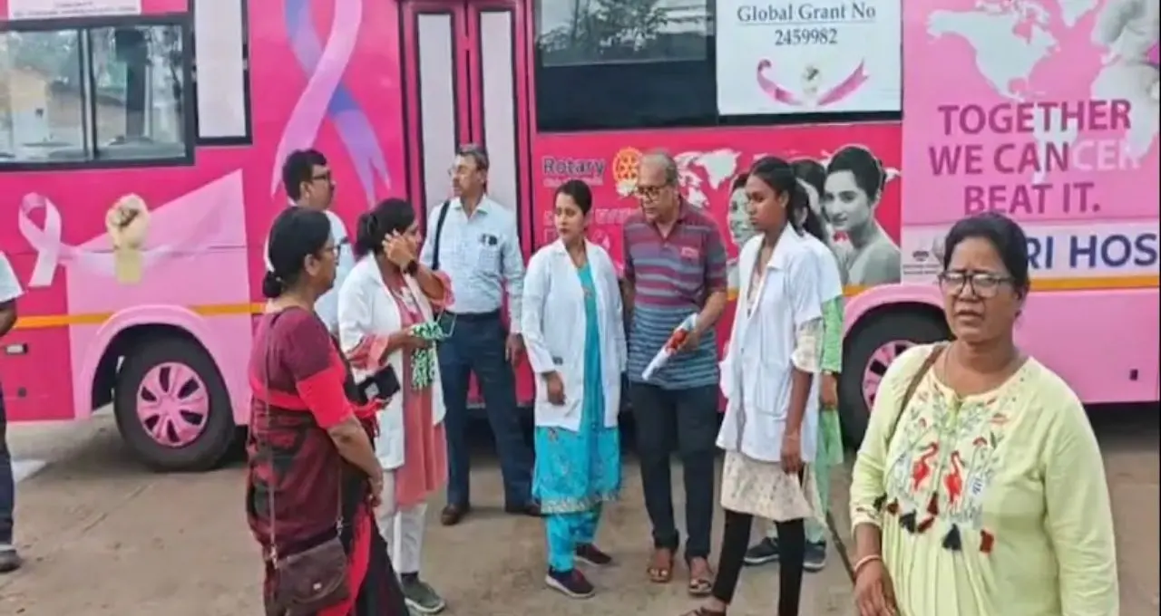 Free Health Camp: শান্তিপুরে বিনামূল্যে ক্যানসার পরীক্ষা! অত্যাধুনিক মোবাইল বাসে সারভাইকাল, স্তন ও ওরাল ক্যানসার স্ক্রিনিং
