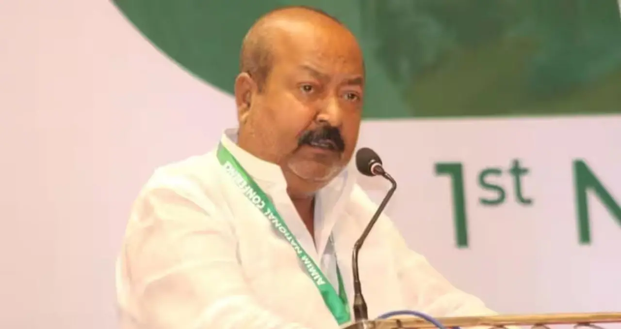 Asim Waqar Joins Congress: AIMIM छोड़ कांग्रेस में शामिल हुए आसिम वकार, बताया ओवैसी की पार्टी छोड़ने का कारण