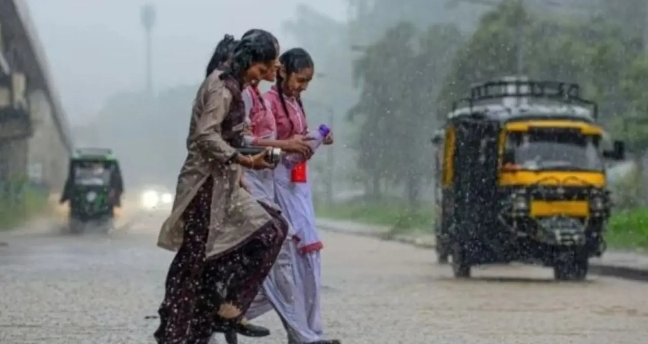 वाराणसी में भादों में सावन जैसी झड़ी, छह दिनों से लगातार बारिश; अगले छह दिन भी वर्षा के आसार
