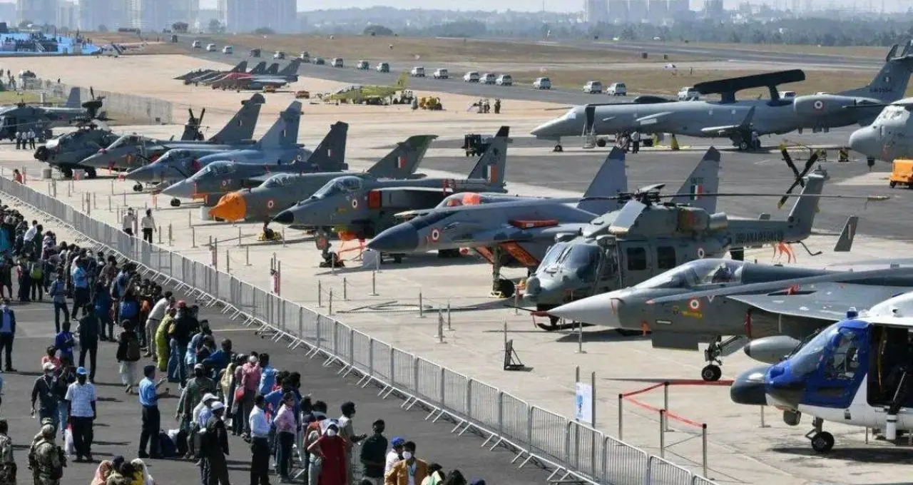 Aero India 2027: एशिया के सबसे बड़े एयर शो की तारीख तय, 8 से 12 फरवरी तक बेंगलुरु में दिखेगा आसमानी रोमांच
