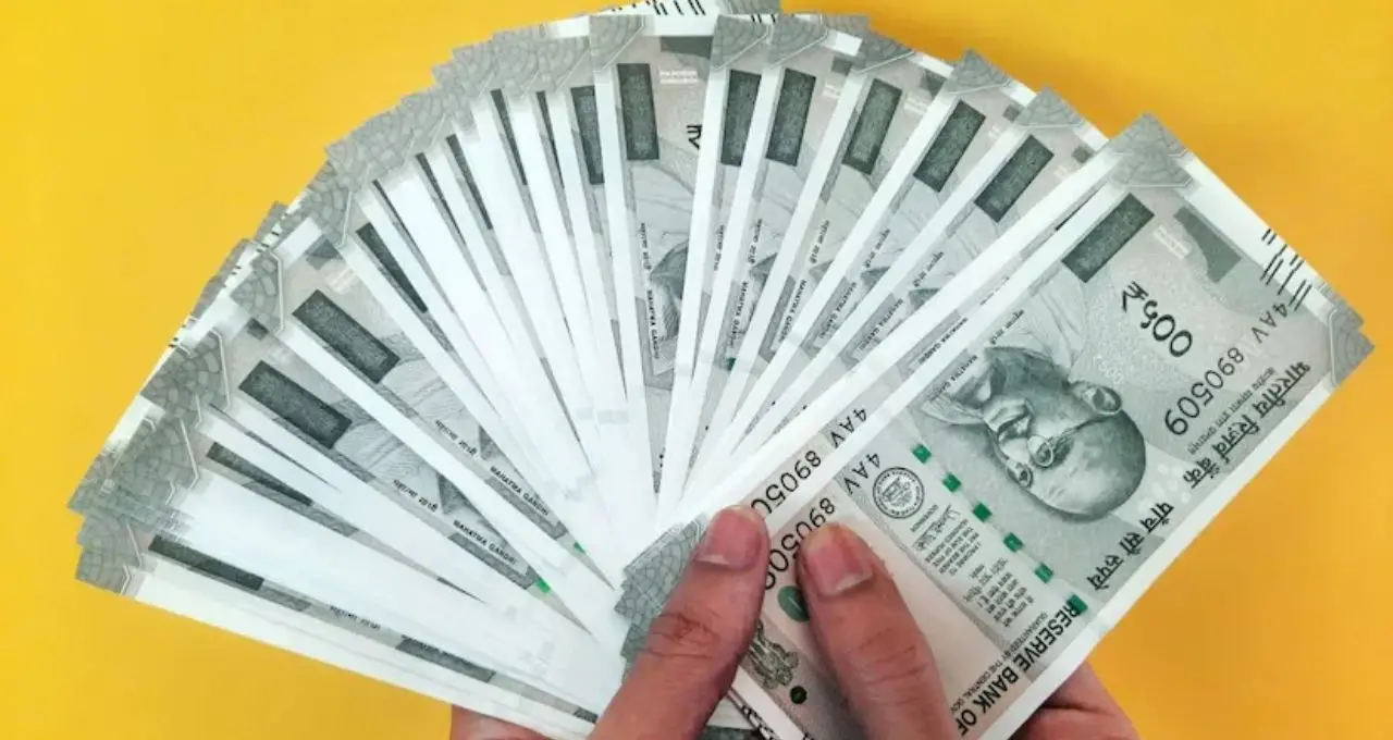 8th Pay Commission: ৮ম পে কমিশনে বেতন কত বাড়তে পারে? ফিটমেন্ট ফ্যাক্টর থেকে এরিয়ার—জেনে নিন ৫ বড় আপডেট
