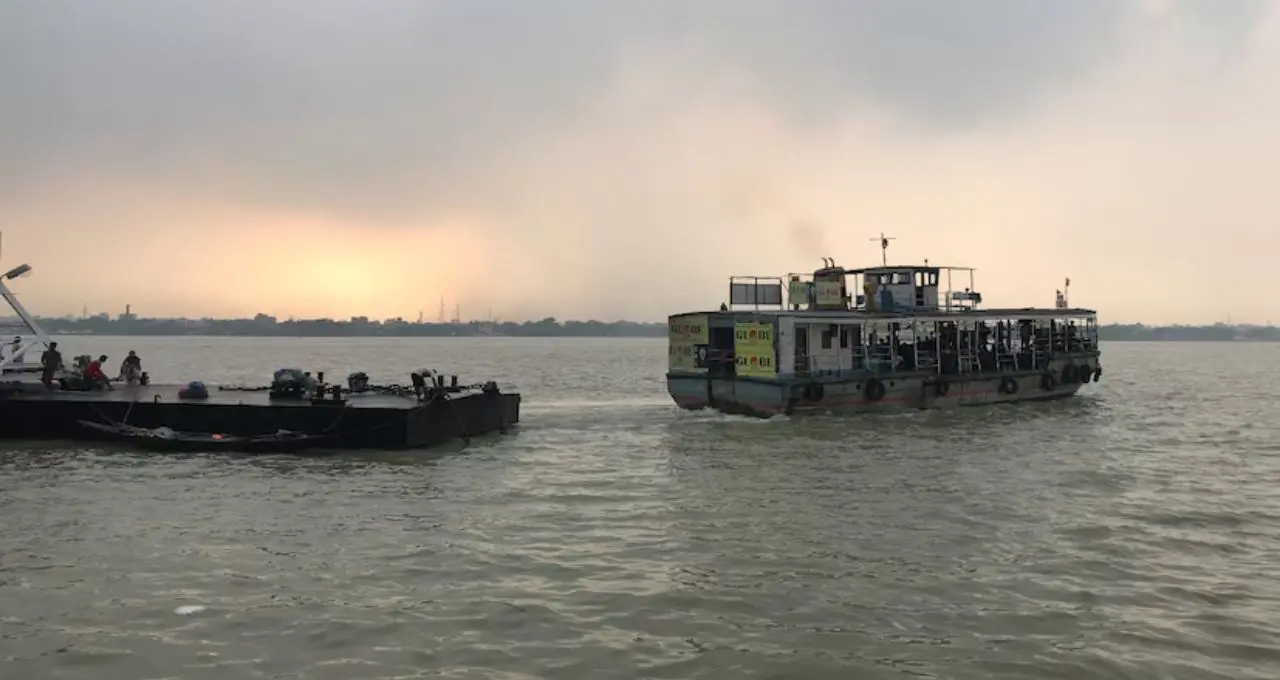 বাবুঘাট থেকে সোজা মায়াপুর, এবার জলপথেই ভ্রমণ! হুগলি নদী ঘিরে নতুন পর্যটন রুটের ভাবনা রাজ্যের
