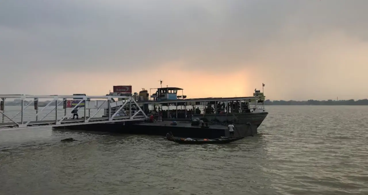 বাবুঘাট থেকে সোজা মায়াপুর, এবার জলপথেই ভ্রমণ! হুগলি নদী ঘিরে নতুন পর্যটন রুটের ভাবনা রাজ্যের
