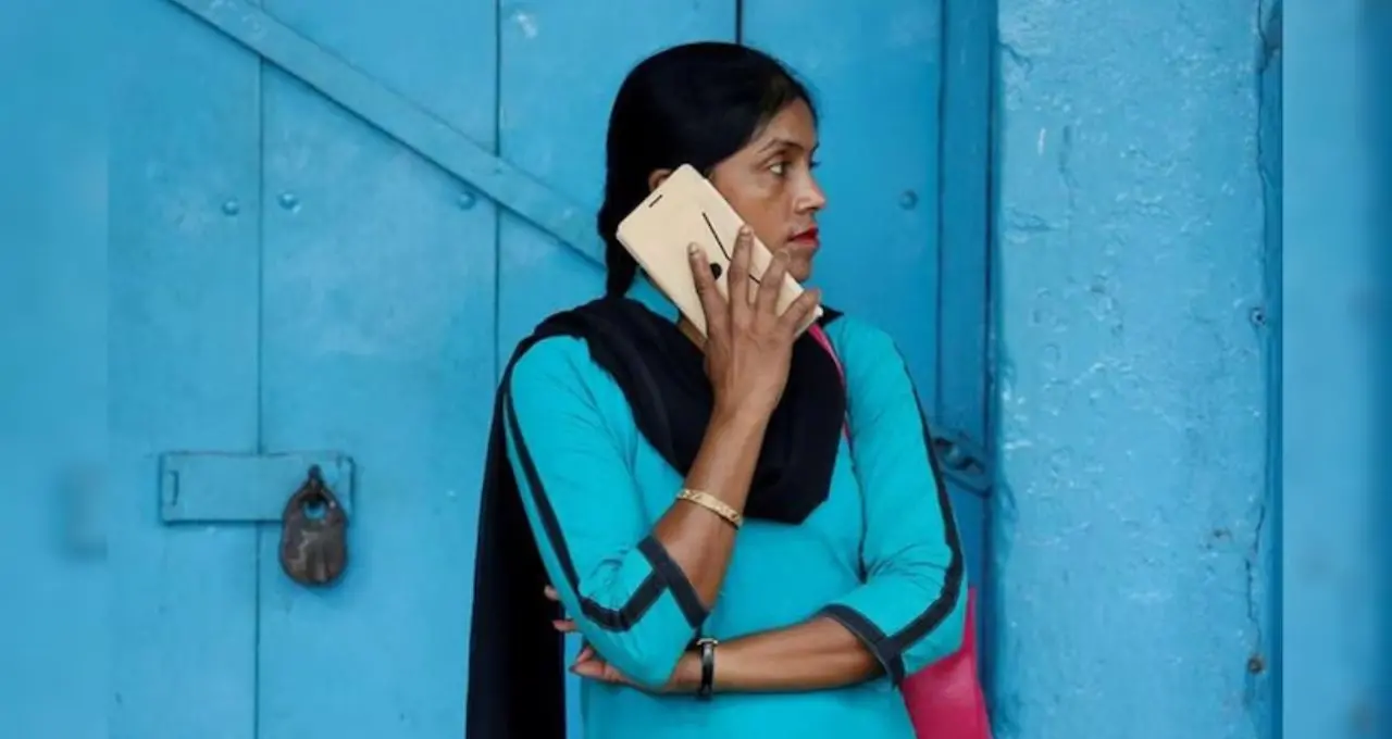 Call Drop Problem: ফুল নেটওয়ার্ক দেখাচ্ছে, তবু বারবার কল কেটে যাচ্ছে? এই ৫টি কারণ জানলে নিজেই করতে পারবেন সমাধান
