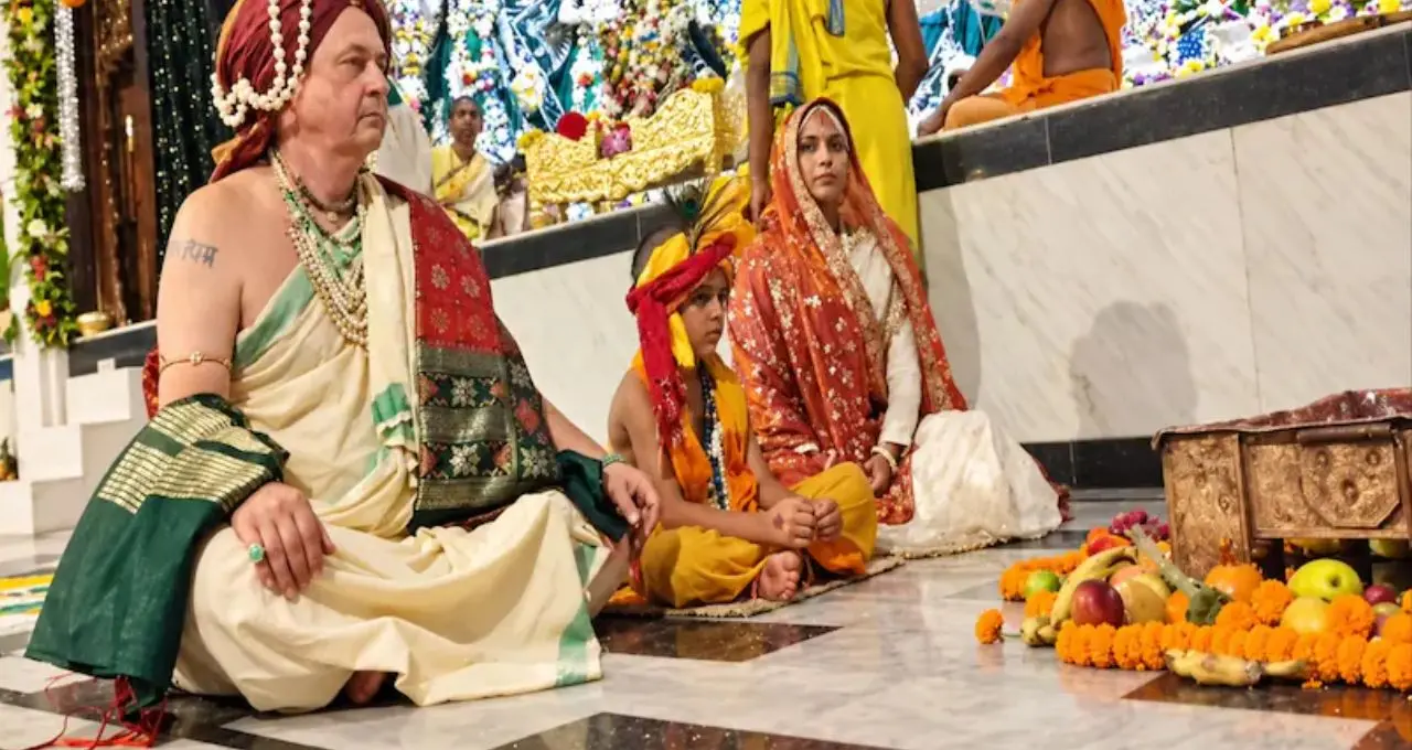রাত ১২টার পর মিলবে বিশেষ মহাপ্রসাদ! মায়াপুরে জন্মাষ্টমীর জমজমাট আয়োজন, জানুন কখন কী অনুষ্ঠান
