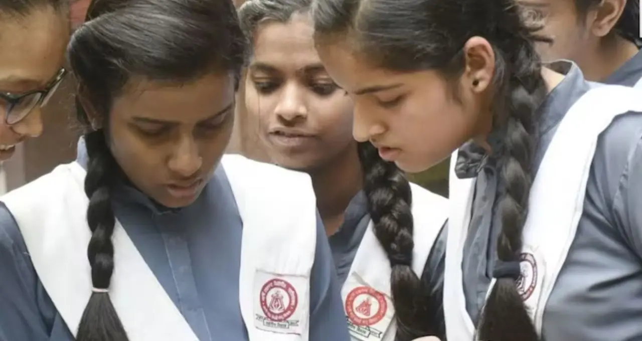 Swami Vivekananda Merit Scholarship: মেধাবী পড়ুয়াদের জন্য বড় সুযোগ! সেরা ১০০ বিশ্ববিদ্যালয়ে পড়লে মিলবে ১০০% টিউশন ফি, জানুন SVMS-এর সুবিধা