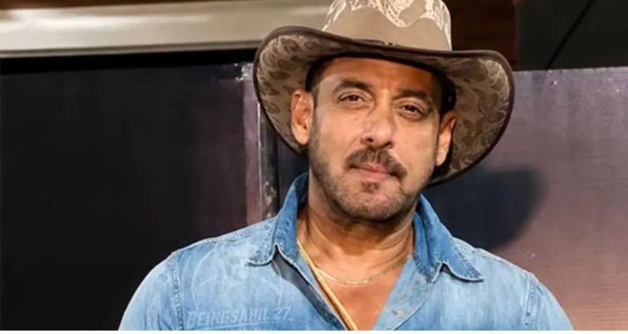 Salman Khan: ‘বাবা’ ডাকতেই মেজাজ হারালেন সলমন! বিগ বস ২০-এর সেটে পাপারাজ্জিদের উপর কেন চটে গেলেন ভাইজান?
