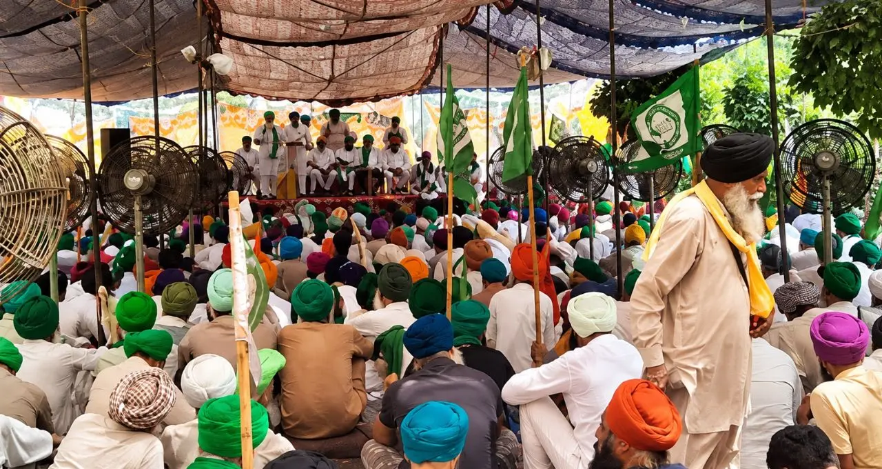किसान आंदोलन खत्म होने के आसार, पंजाब सरकार से बातचीत सकारात्मक,आज मोर्चे पर लिया जाएगा फैसला