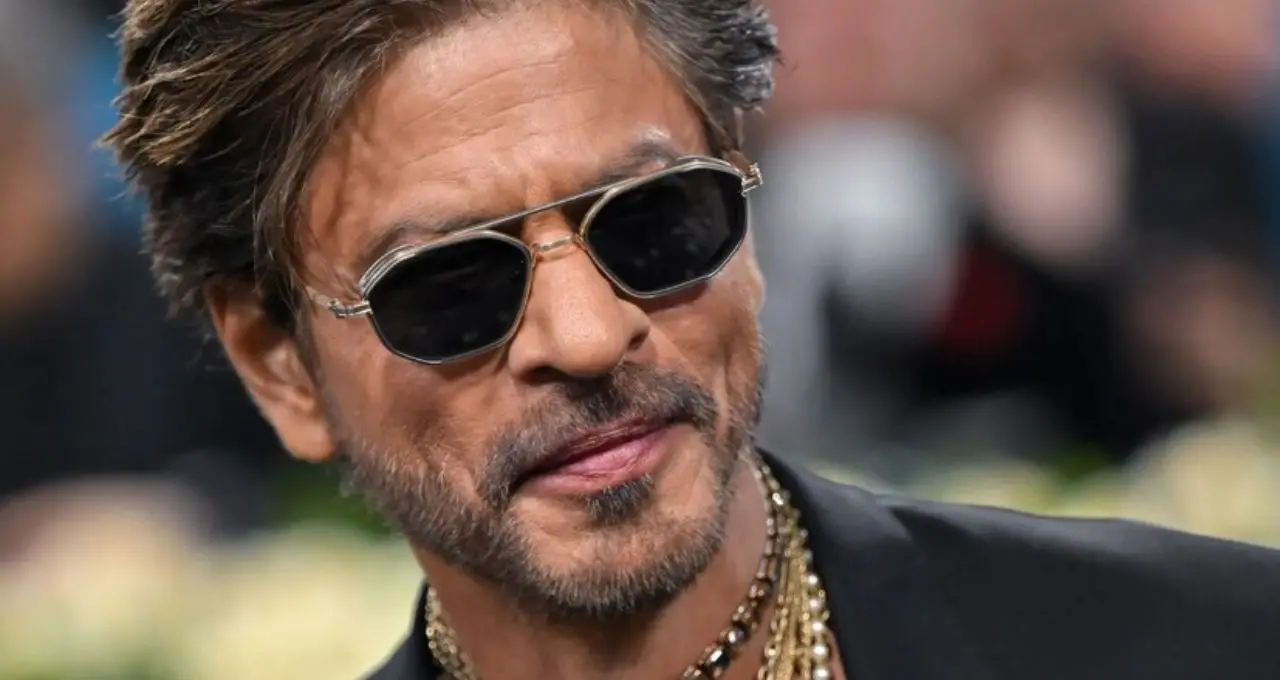 Shah Rukh Khan: ‘গুলি করে মারতে পারেন, তবু মাথা নোয়াব না!’ আন্ডারওয়ার্ল্ডের হুমকির মুখে শাহরুখের সেই সাহসী জবাব
