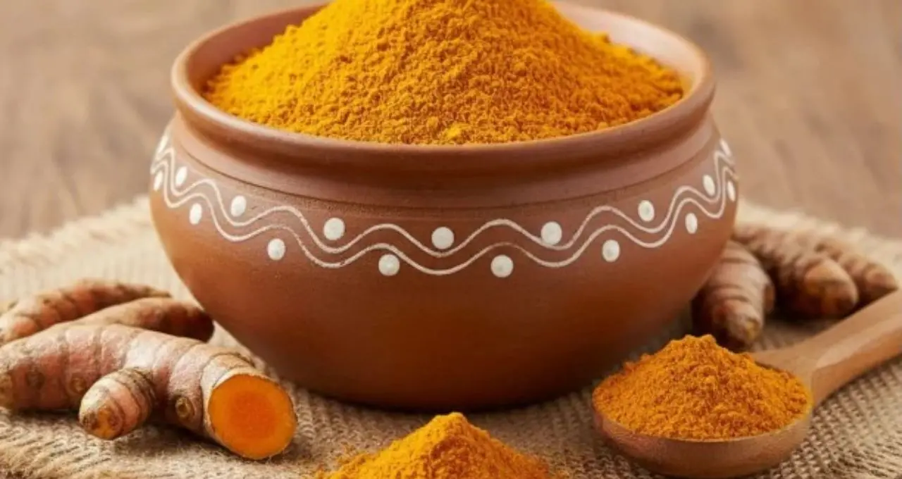 Turmeric Powder Making Tips: বাজারের প্যাকেট নয়, বাড়িতেই বানান খাঁটি হলুদ গুঁড়ো! গোটা হলুদ থেকে তৈরির সহজ পদ্ধতি জানুন