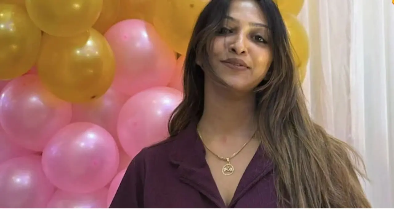 Bigg Boss Bangla: বিগ বসের ঘরে তনুশ্রী, জলপাইগুড়ির বুটিকের দায়িত্ব এখন বোনের কাঁধে! বাড়ছে ক্রেতা-ফলোয়ার
