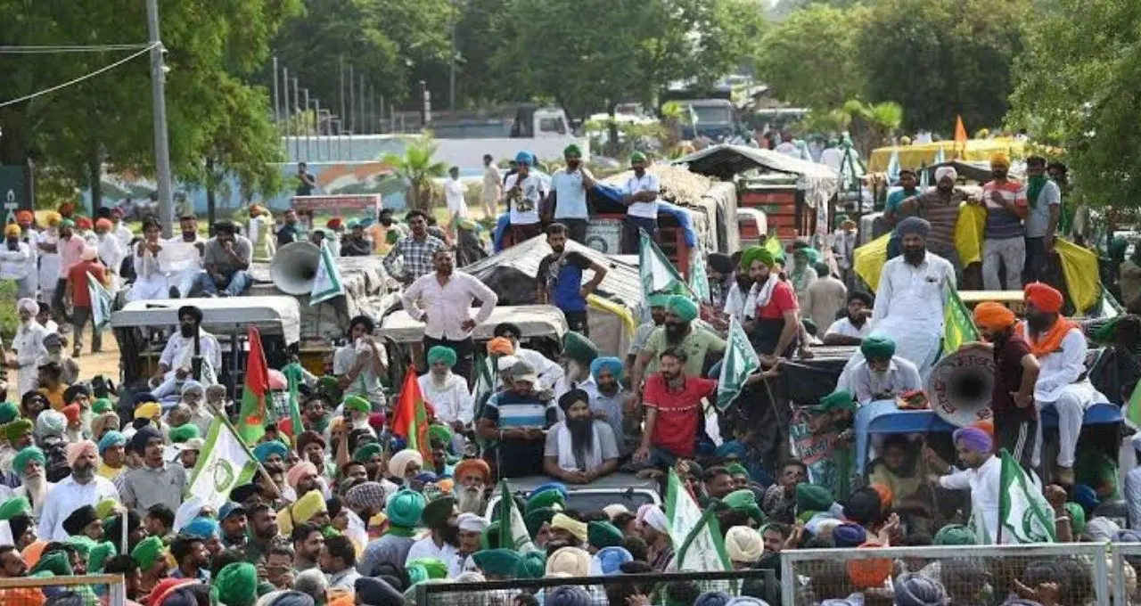 चंडीगढ़ बॉर्डर पर किसानों का धरना खत्म, भगवंत मान सरकार के लिखित आश्वासन के बाद ट्रैक्टर लेकर लौटे किसान