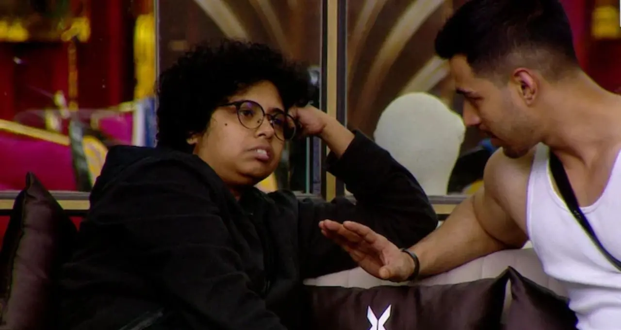 Bigg Boss Bangla - Rajveer Dey: রাজবীরের ওয়াইল্ড কার্ড এন্ট্রিতেই বদলে গেল বিগ বসের ঘরের আবহ! এসেই সবাইকে নিয়ে শুরু করলেন শরীরচর্চা, সৃজলার সঙ্গে ফ্লার্