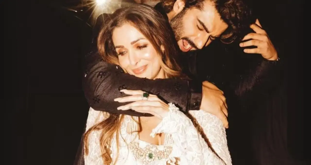 Arjun Kapoor-Malaika Arora Breakup Reason: ৬ বছরের প্রেম, লিভ-ইনও টেকেনি! কেন আলাদা হলেন অর্জুন-মালাইকা? ২ বছর পর সামনে এল চাঞ্চল্যকর দাবি
